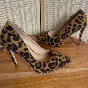 🔶Leopard Faux Suede Ball Studded Trim Pointy Toe High Heels Size 7